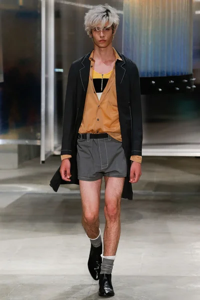 Look 5
